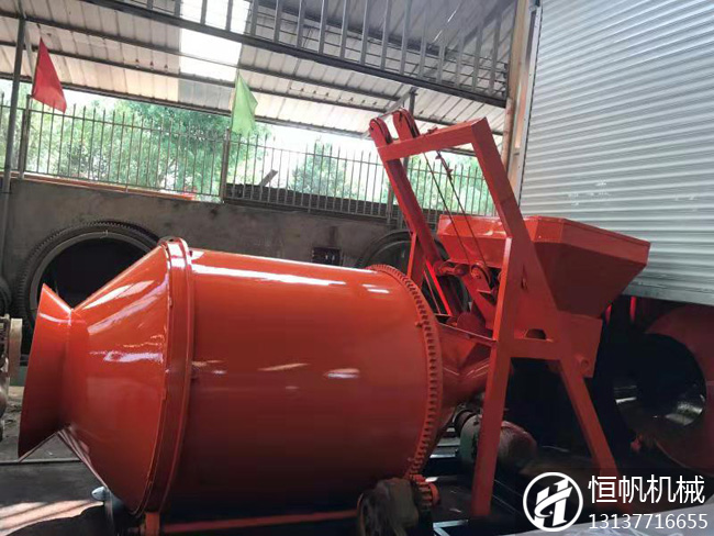 畜禽糞便堆肥處理生產(chǎn)有機肥的工藝與設(shè)備(圖4) 禽糞混合設(shè)備