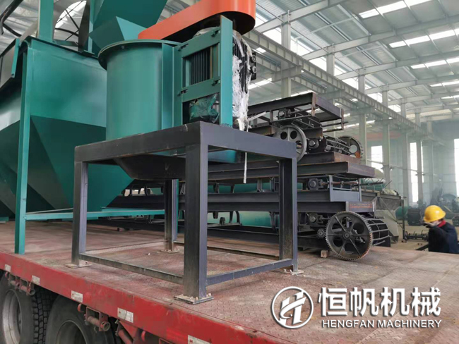 有機肥設(shè)備選購訂貨須知(圖1) 有機肥設(shè)備裝車發(fā)貨